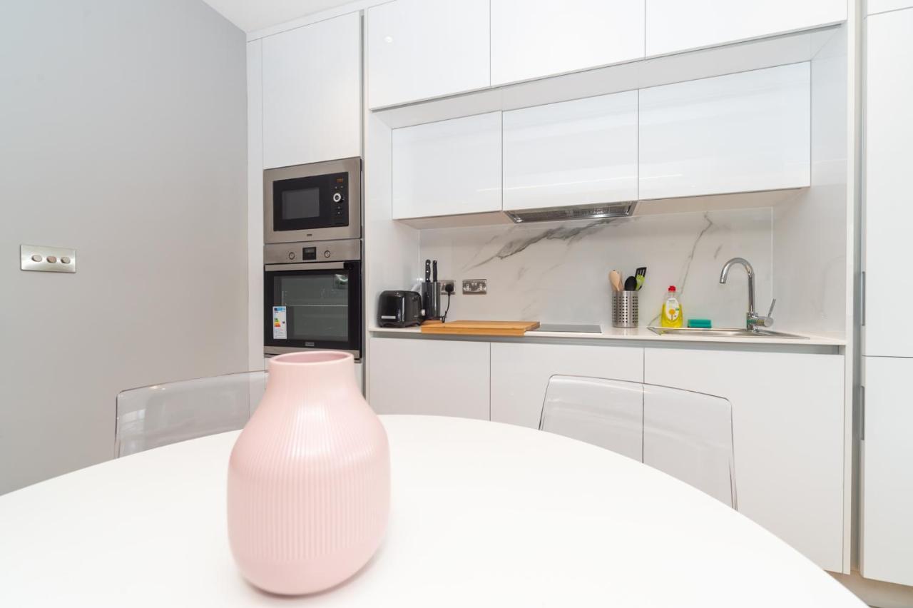 Stunning Hyde Park Apartments London Eksteriør billede