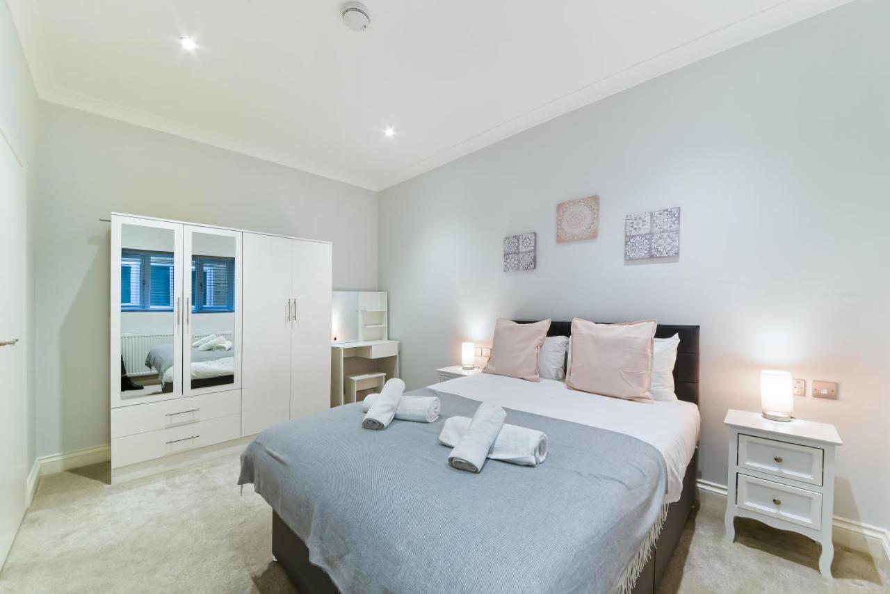 Stunning Hyde Park Apartments London Eksteriør billede