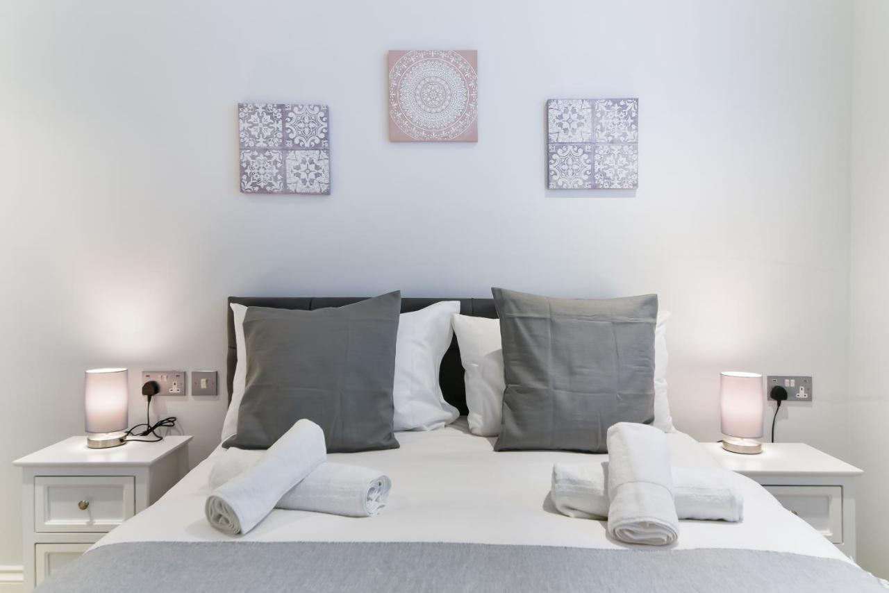 Stunning Hyde Park Apartments London Eksteriør billede