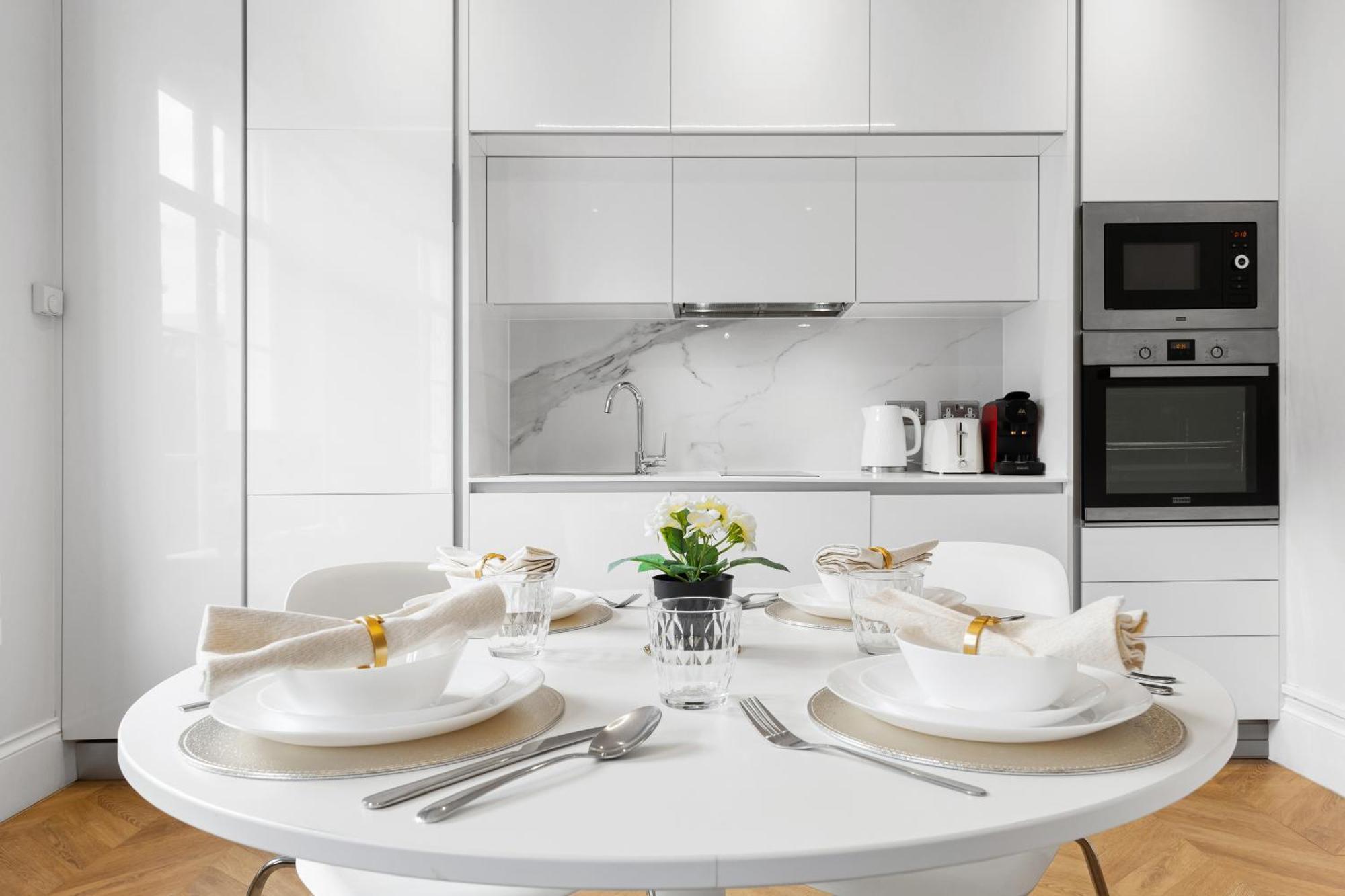 Stunning Hyde Park Apartments London Eksteriør billede